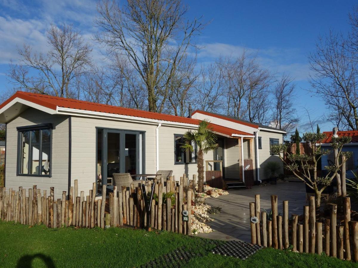 Chalet Sea Rocks With View And Garden Goedereede Bagian luar foto