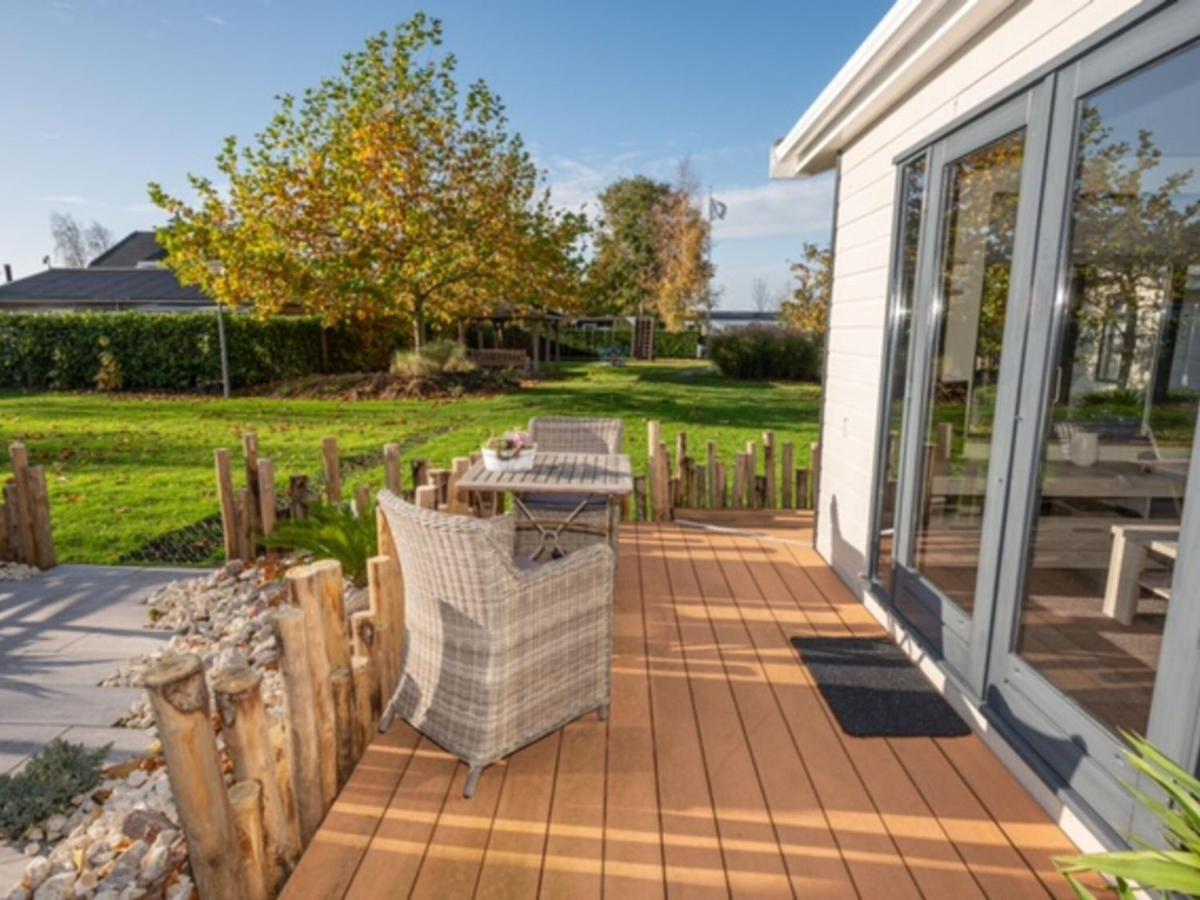 Chalet Sea Rocks With View And Garden Goedereede Bagian luar foto