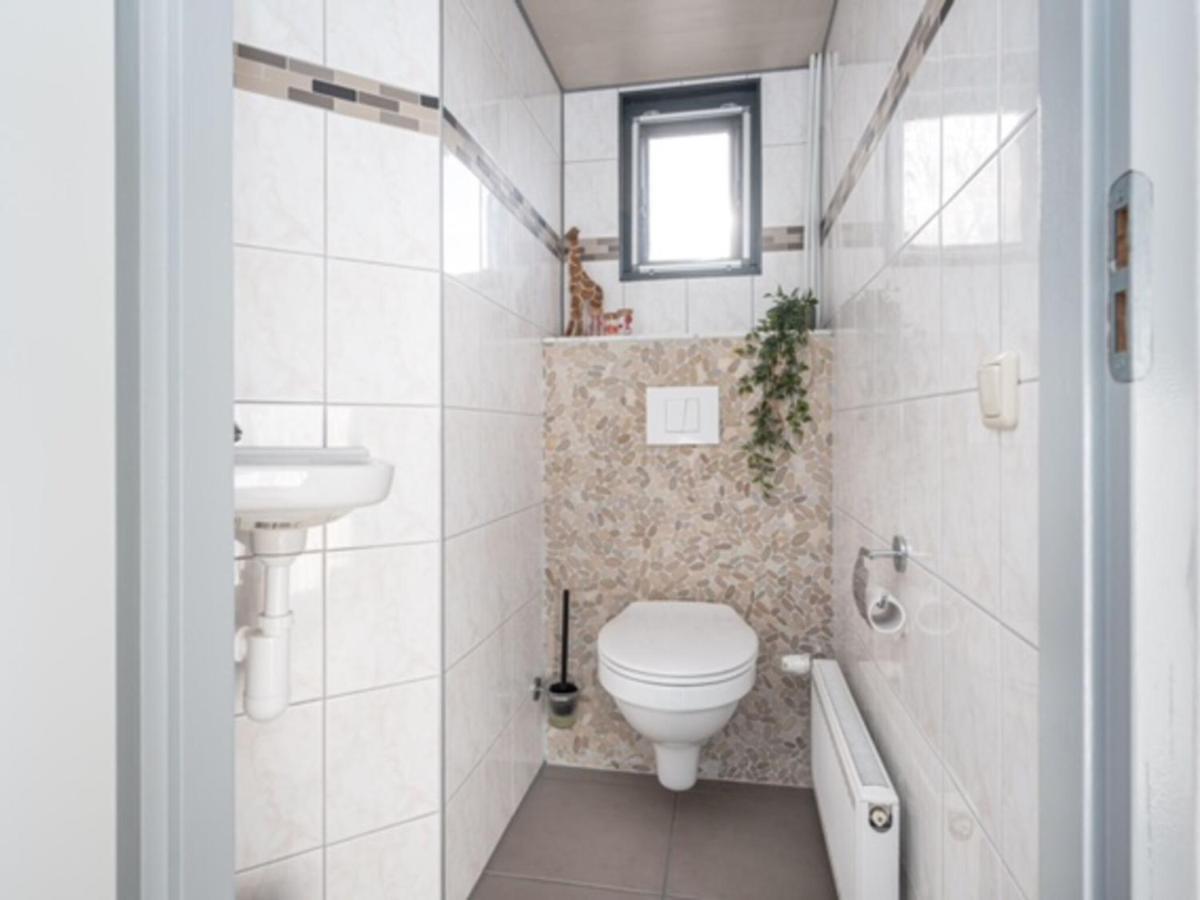 Chalet Sea Rocks With View And Garden Goedereede Bagian luar foto